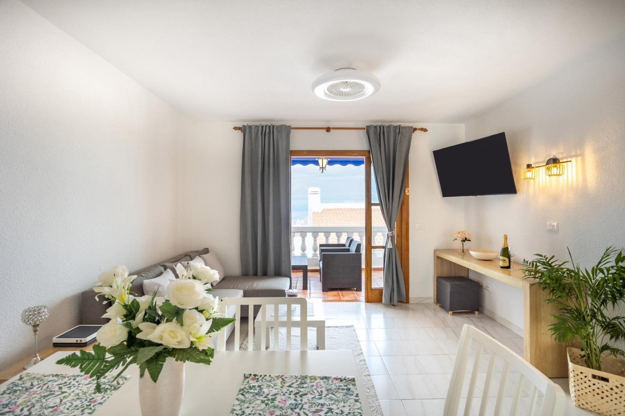 Cozy Port Royal Margot Sunset View Home By Lovetenerife Los Cristianos  Eksteriør billede