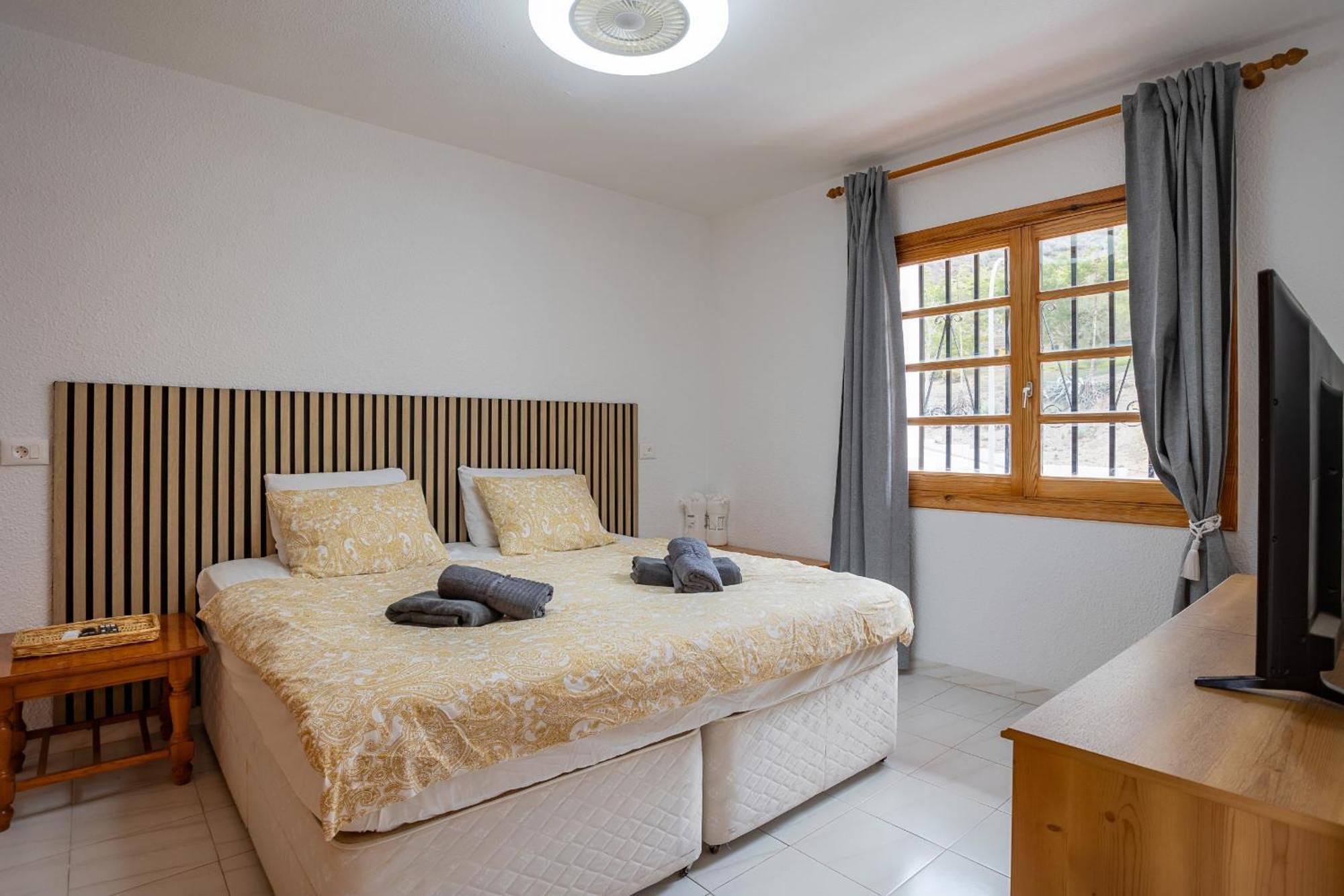 Cozy Port Royal Margot Sunset View Home By Lovetenerife Los Cristianos  Eksteriør billede