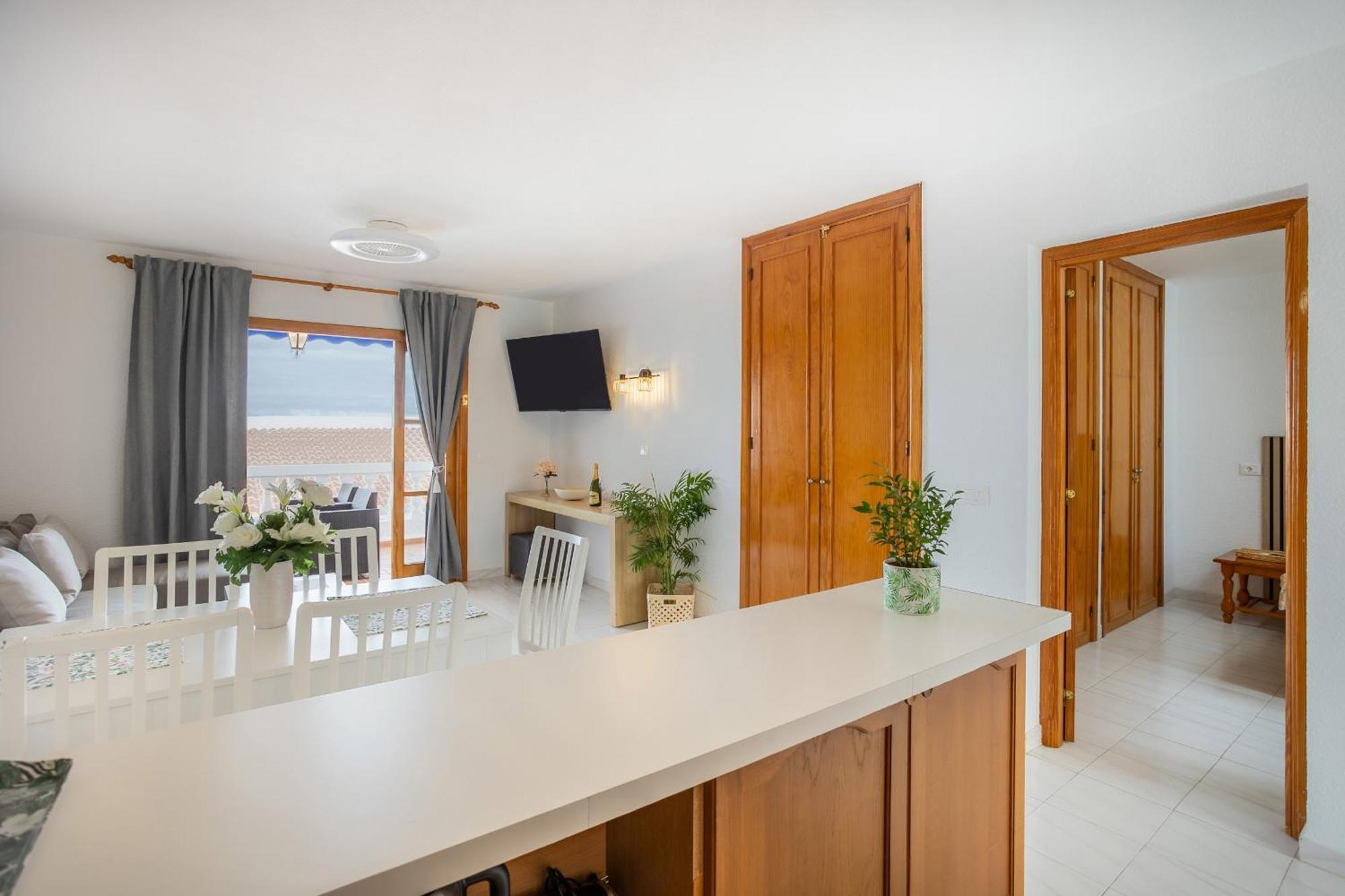 Cozy Port Royal Margot Sunset View Home By Lovetenerife Los Cristianos  Eksteriør billede